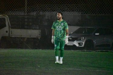Arquero destacado del equipo Leicester. Maycol Burgos