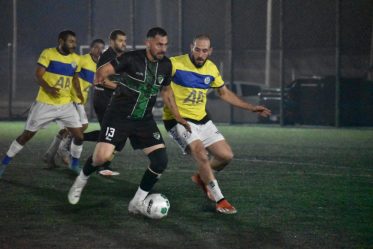 Jugadores Disputando el balón